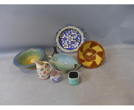 An assorted collection of ceramics, to include a Jason Shackleton pottery bowl decorated with stingrays, H.10cm Diameter 25cm