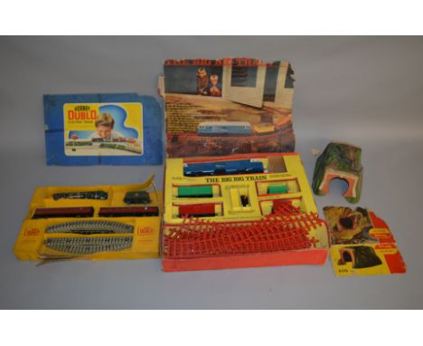 O and OO Gauges.. A Tri-ang Rovex 'O' Gauge 'Big Big Train' Goods Set, containing 'Blue Flier' Electric Locomotive, 4 Wagons,