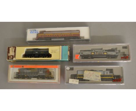 N Gauge. EX SHOP STOCK. 4 boxed Locomotives including Kato #176-5309 E8/9A Pennsylvania, Arnold #3845 0-4-4-0 Southern Pacifi