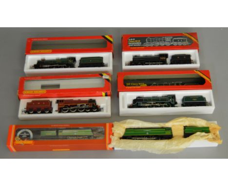 OO Gauge. 5 boxed Hornby Steam Locomotives including R.150 LNER 4-6-0 B12/3 Class, R.842 LMS Class 5, R.761 GWR Hall Class, R