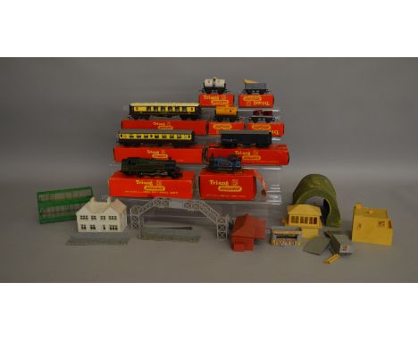 OO Gauge. 2 boxed Tri-ang Locomotives, R59 2-6-2 Class 3MT Tank in BR green '82004', G in F box&nbsp; and R.355 0-4-0 Industr