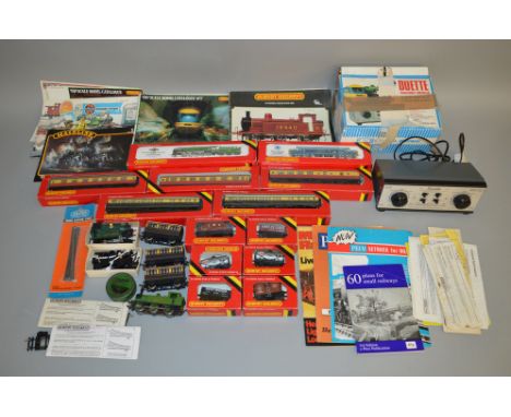 OO Gauge. 2 boxed Hornby Locomotives, R.065 'Evening Star' and R.751 BR Co-Co Diesel together with five boxed Hornby Coaches 