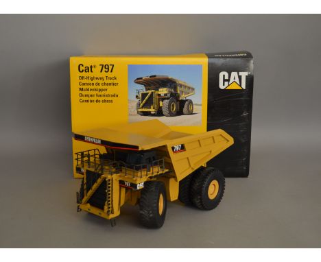Cat 797 1:50 scale&nbsp;Off-Highway Truck die-cast boxed model (1).