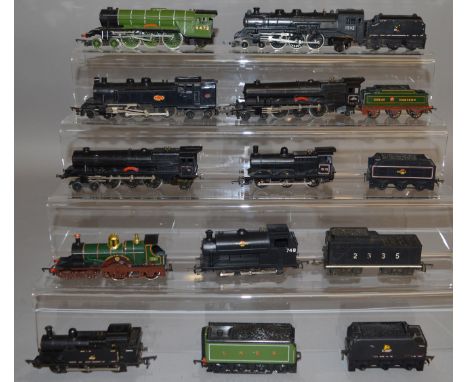 OO Gauge. 9 unboxed Tri-ang Steam Locomotives, some with Tenders,&nbsp; including two R50 Princess 4-6-2 locomotives in black