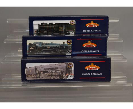OO Gauge. 3 boxed Bachmann DCC Ready Steam Locomotives including 32-851 9F&nbsp; 2-10-0 Standard '92192' BR black l/c with BR