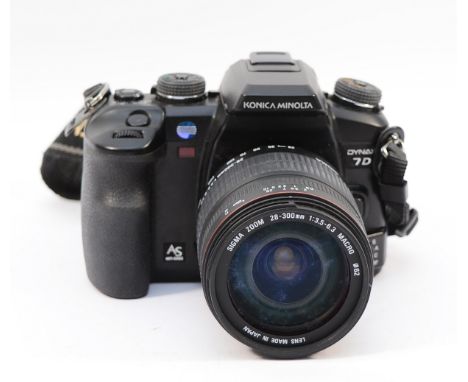 A Konica Minolta Dynax 7D digital camera, with a Sigma f/3.5-6.3 28-300mm lens.