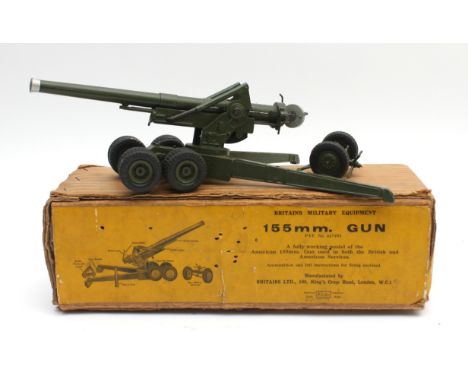 A Britains Military Equipment 155m gun, boxed, no ammunition or instructions.