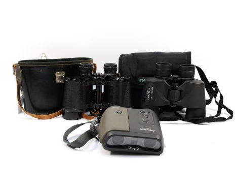 Two pairs of binoculars, to include, Minolta Autofocus 8 x22 and Olympus 8 x 40. (2)