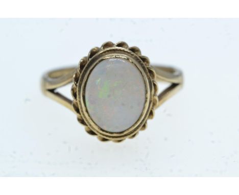 9ct gold & opal ring, size N1/2, 3.22 grams 