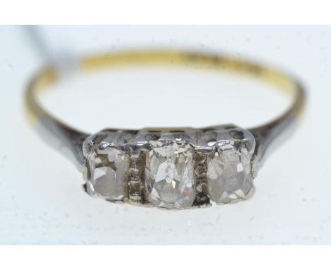 18ct gold, platinum & diamond ring, size K, 2.08 grams 