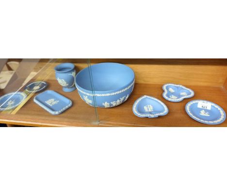 Wedgwood jasperware items on shelf Inc. large bowl D20cm. 