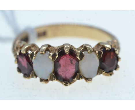 9ct gold, garnet and opal ring, size O, 4.7 grams 