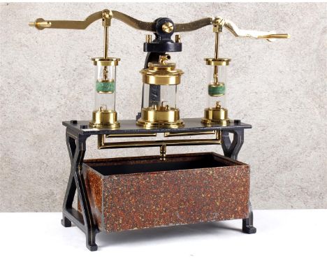 Fire engine pump. Metal fire engine pump (Van der Heyden). Siphon pump with reservoir and narrowed outlet for maintaining con