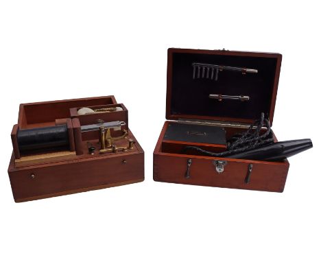 Roger's electrical medical appliance vitolator in mahogany case, 10 cm high, 27 cm wide, 18 cm deep and telegraph morse code 