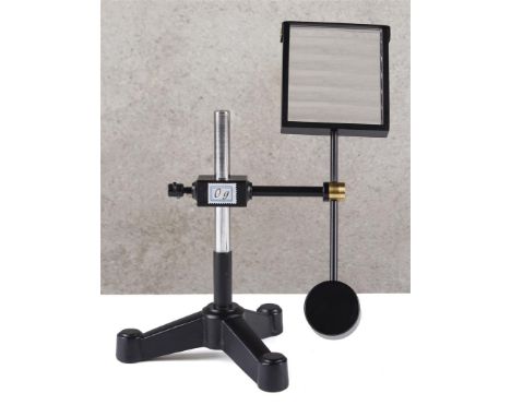 Optical disk accessories. Device for demonstrating central beams. Crystal glass plate with ground parable cylinder lenses. Wh