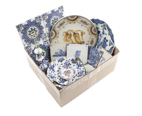 Box with Dutch earthenware dishes and tiles including Tichelaar Makkum, Société Céramique and Ram and foreign tile tableau