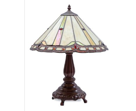 Tiffany style 2-light table lamp on copper base, 51 cm high, shade 41 cm diameter