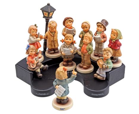 Complete Goebel Hummel choir consisting of 11 statues, numbers 771/2/0, 845, 846, 847, 848, 2181, 2182, 2183, 2184, 2198 and 
