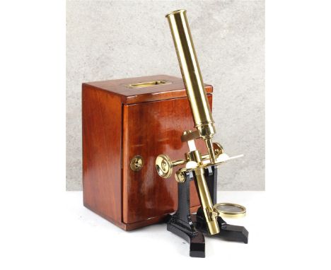 Microscope. Optical device for magnifying small objects. Student microscope. Sign. J.H. Steward, London around 1900, 37 cm hi