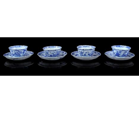 4 contoured porcelain cups and saucers with landscape decoration, China Kangxi period ca. 1720 (fitting/chips, 1 saucer with 