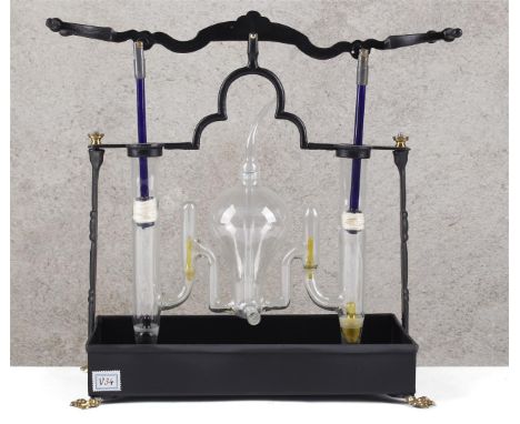 Fire engine pump. Glass fire engine pump. (Van der Heyden). Siphon pump with reservoir and narrowed outlet for maintaining co