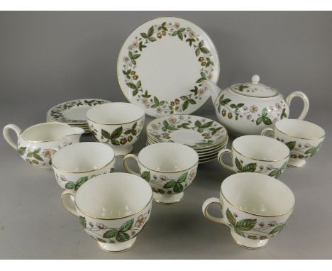 A Wedgwood Strawberry Hill pattern part tea service