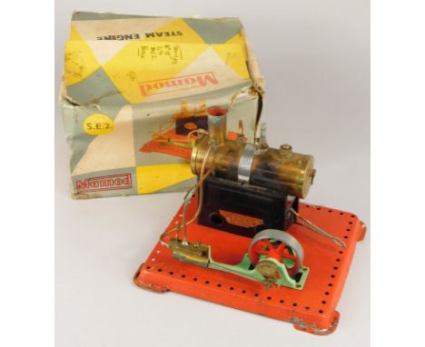 A Mamod S.E.2 stationary steam engine, boxed.