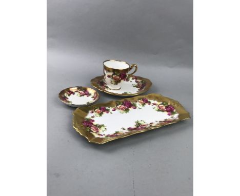 ROYAL CHELSEA 'GOLDEN ROSE' PART TEA SERVICE, comprising 5 cups, 5 saucers and two side plates