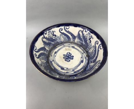 ROYAL DOULTON CERAMIC WASH BASIN, 40cm diameter, along with another basin and a ceramic chamber pot (3)