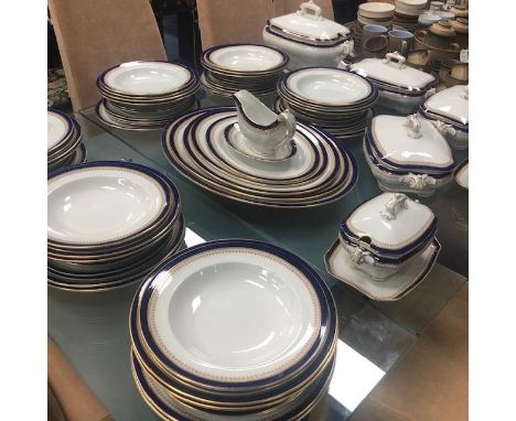 ROYAL WORCESTER 'VITREOUS' PART DINNER SERVICE
