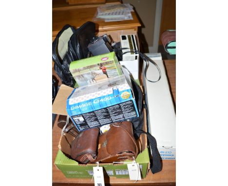 A collection of miscellaneous cameras from mid/late 20th Century; and small compact digital cameras.