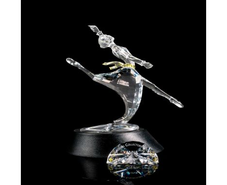 Part of the 'Magic of Dance' Trilogy. A clear crystal dancer with a pale yellow sash. Designed to represent Anna Pavlova. Inc