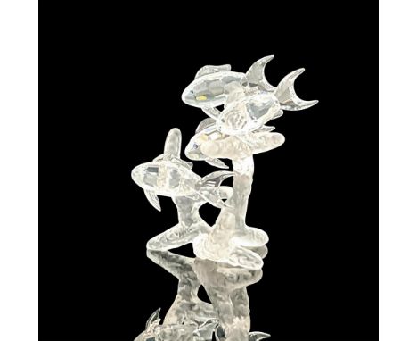 Part of the 'Aquatic Worlds' series. Four faceted clear crystal fish with Modora Wal crystal eyes, swimming around a frosted 
