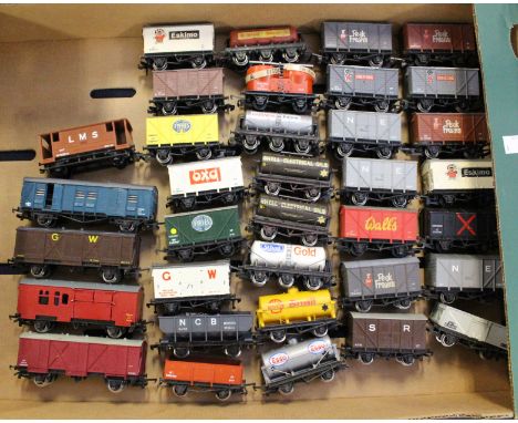 Collection of G+R Wrenn rolling stock including 8 tank wagons (35)