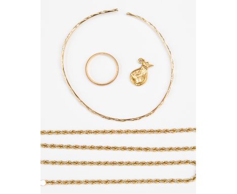 9ct gold jewellery to include rope chain, ring, pendant and bangle (A/F) 10.9 approx