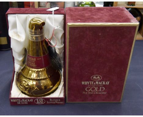 Whyte Mackay De Luxe, 12 year old blended Scotch whisky in post still decanter 