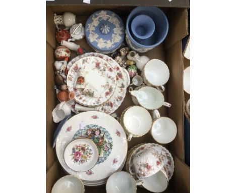 Minton "Ancestral" part tea service, with Wedgwood Jasper Ware, miniature Satsuma Ware, etc (one box)