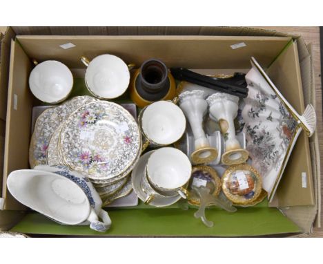 Assorted 20th century china including Para Springfield tea service and dressing table items a/f