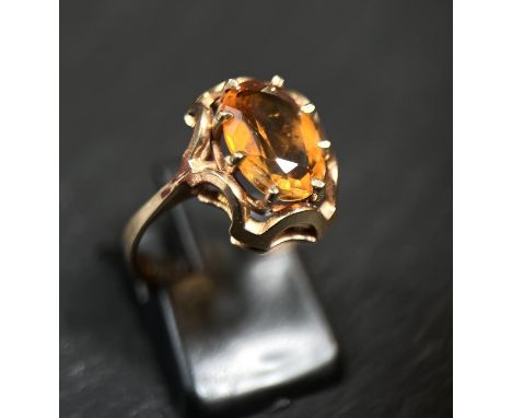 A mid 20th century 9ct hallmarked gold ring set citrine, 3.8gm size O 