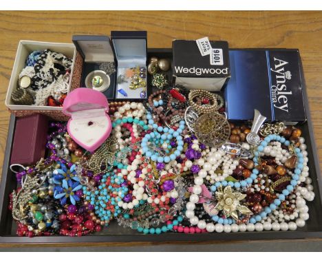 A large collection of vintage and modern costume jewellery, beads and collectables