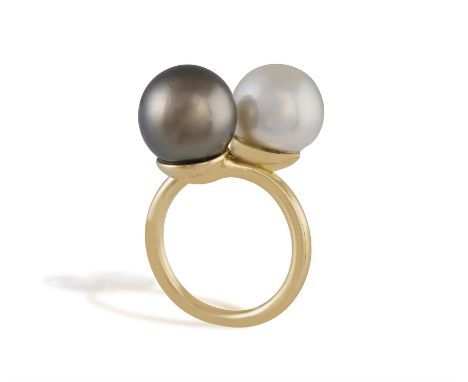 A CULTURED PEARL DRESS RINGOf cross-over design, set with a cultured pearl of grey tint measuring approximately 12.20mm and a