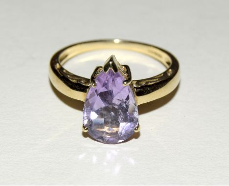 9ct Gold Ladies Pear Shape Amethyst ring size N