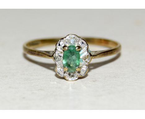 9ct gold ladies diamond and emerald ring size O