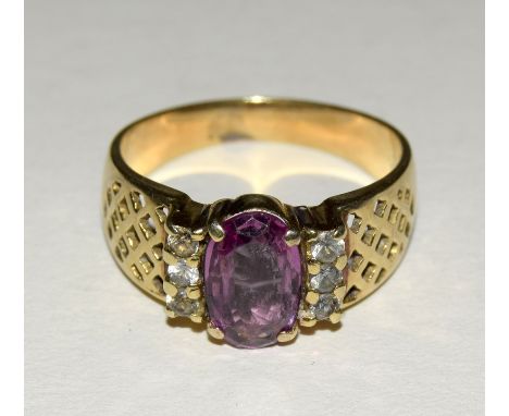 14ct Gold ladies Amethyst and Diamond shoulder ring size Q