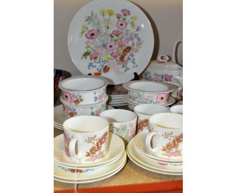 A WEDGWOOD 'MEADOW SWEET' PATTERN THIRTY NINE PIECE DINNER/TEA SERVICE, comprising six dinner plates, six side plates, six so