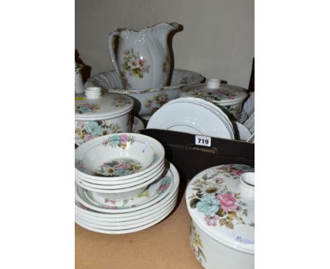 A BOX AND LOOSE CERAMICS, including a Portmeirion twenty piece dinner service printed with floral sprays, some damage, togeth