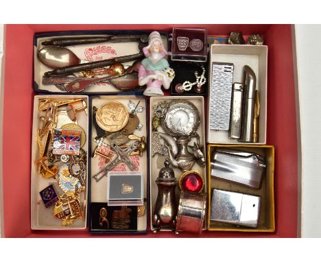 A BOX OF ASSORTED ITEMS, to include various enamelled cufflinks, tie clips and pin badges, collectable teaspoons, a small cer