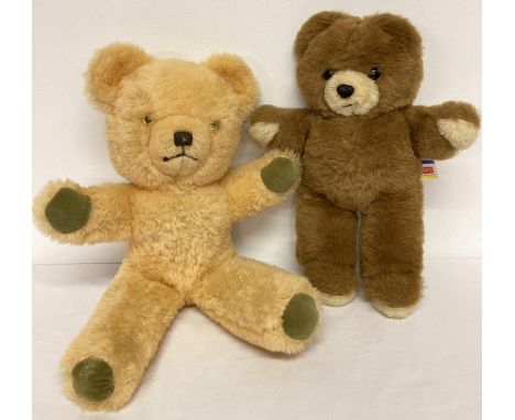 2 vintage Deans teddy bear soft toys. An 18" Childsplay BriNylon bear with velvet pads and stitched nose, together with a mor