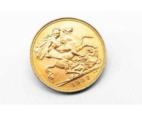 GEORGE V GOLD SOVEREIGN, 1932, Pretoria Mint, South Africa, 8.0gmsProvenance: deceased estate Carmarthenshire