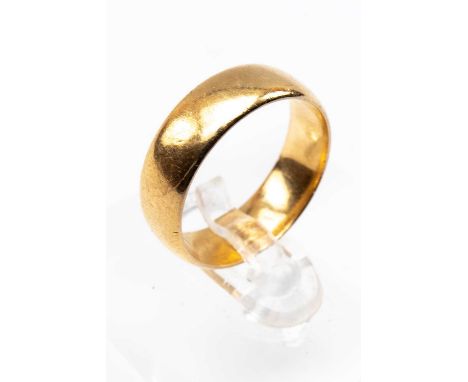 18CT GOLD WEDDING BAND, stamped '18', wt. 6.6g approx 